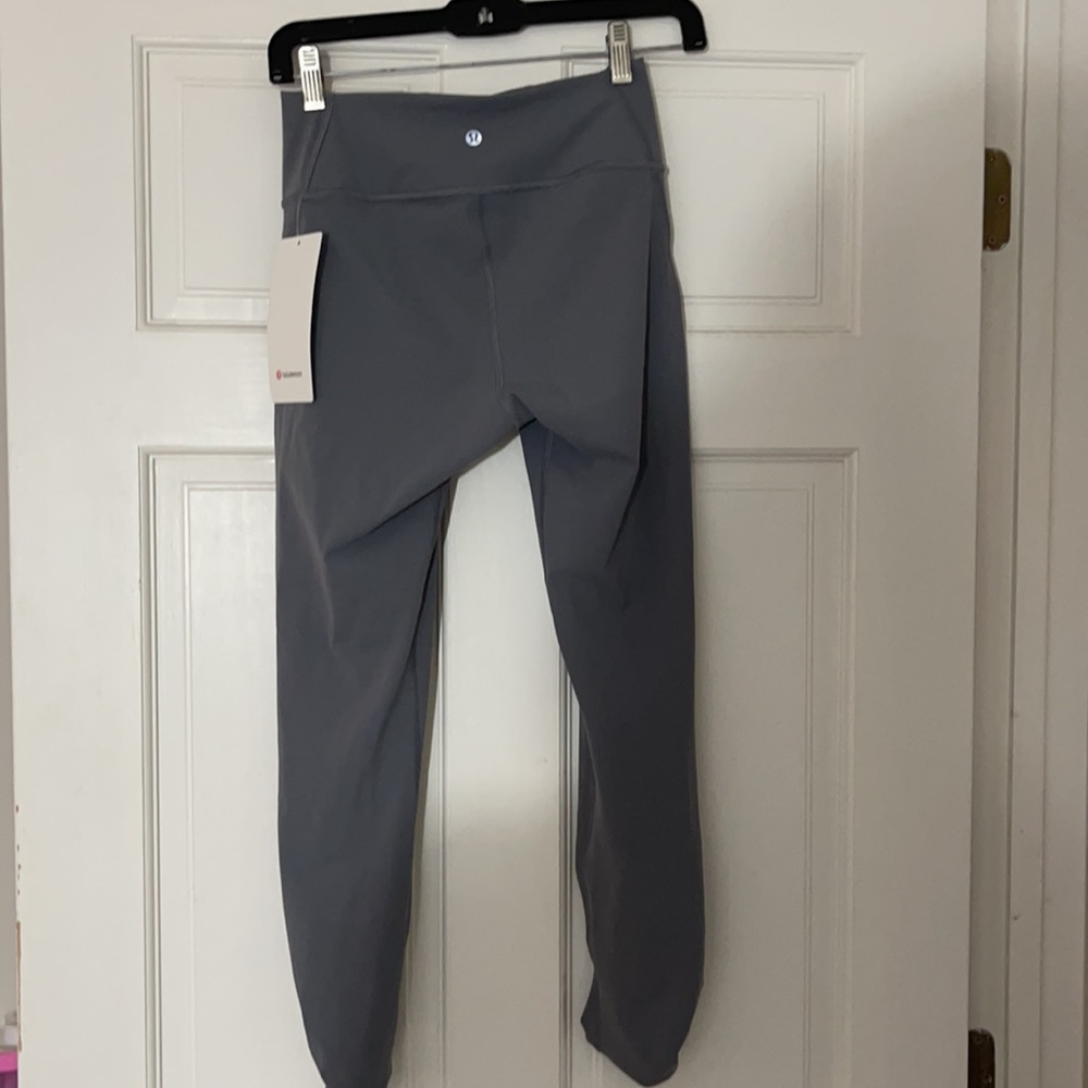 Lululemon - Picture 2 of 2